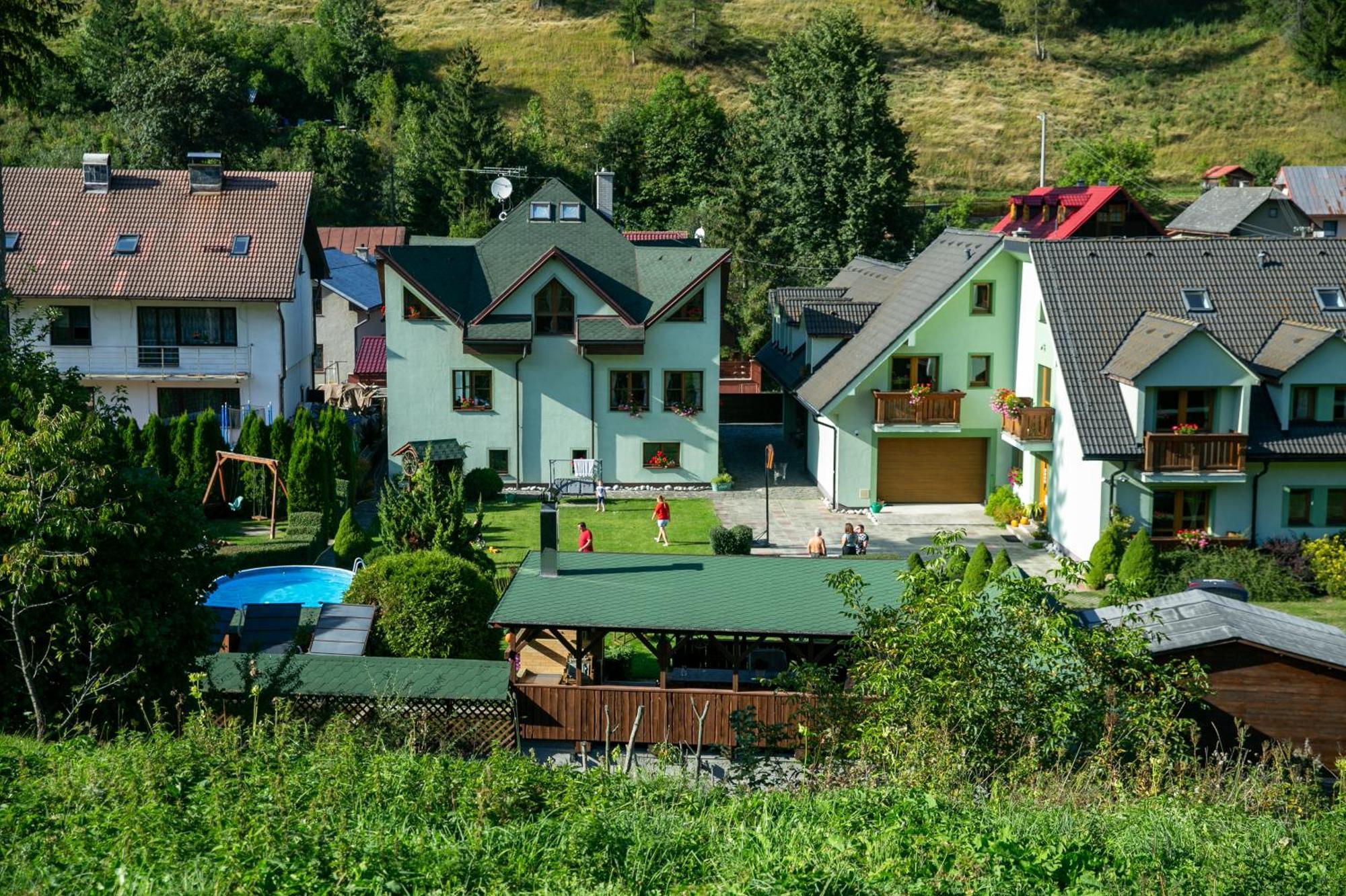 Penzion Soltis Hotel Liptovske Revuce Exterior foto